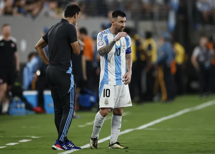 Seleccionador argentino revela que no ha hablado con Lionel Messi sobre el Mundial y asegura tener una base consolidada para 2026