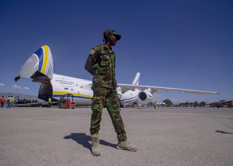 EE.UU. extiende a marzo de 2026 prohibición de que sus aerolíneas vuelen a Puerto Príncipe