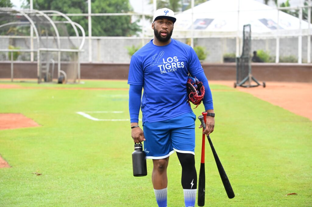 Rojas Jr. y Adames lideran integraciones del los Tigres del Licey | 2 | Rojas Jr. y Adames lideran integraciones del los Tigres del Licey - Noticias de hoy en República Dominicana | De Último Minuto