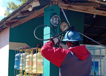 Edesur desmantela más de 6,590 conexiones ilegales y regulariza a miles de clientes en 10 provincias