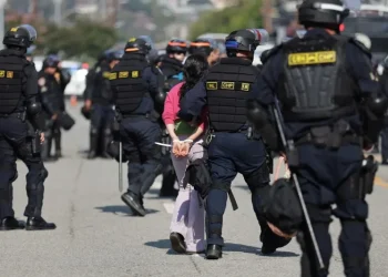 Demandan al Gobierno Trump para detener redadas migratorias en la capital de EE.UU.