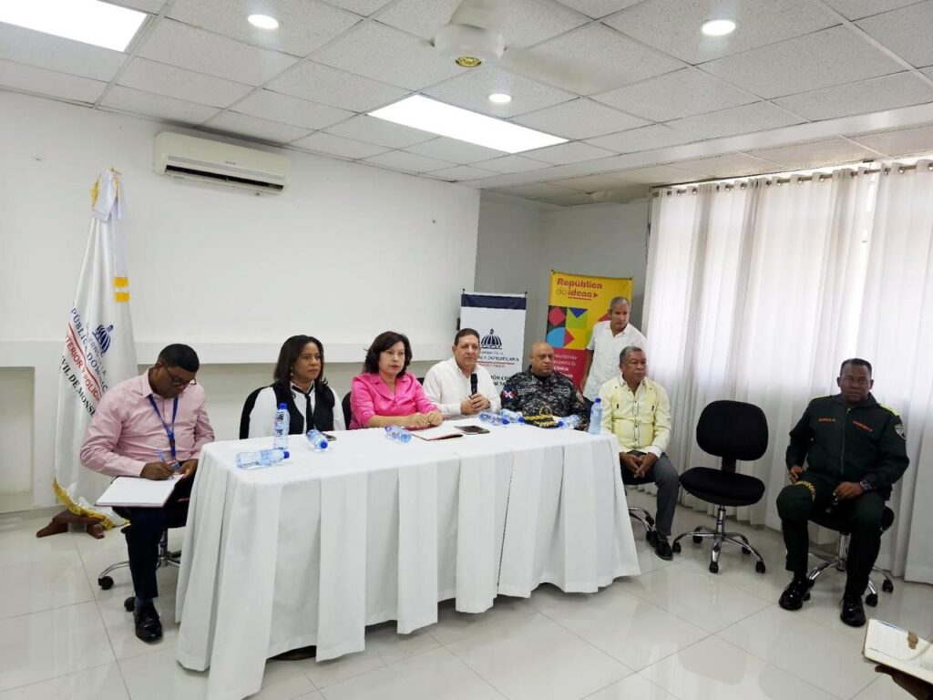 Viceministra de Interior y Policía encabeza encuentro de la Mesa de Seguridad en Monseñor Nouel - Noticias de hoy en República Dominicana | De Último Minuto
