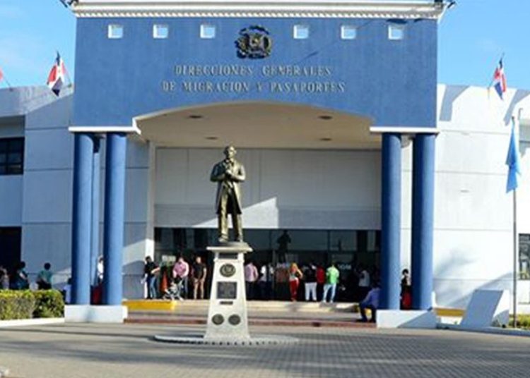 Migración detiene a 12 menores haitianos por «intimidar» a la población local en la frontera