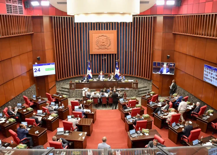 Senado agenda este lunes proyectos sobre drogas, juegos de azar y Código de Trabajo