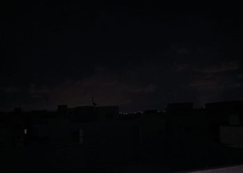 Moradores de la Jacobo Majluta denuncian apagones y falta de respuesta de EDEEste