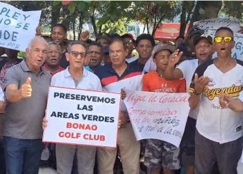 Protesta en Bonao contra pretensiones de despojo de instalaciones deportivas