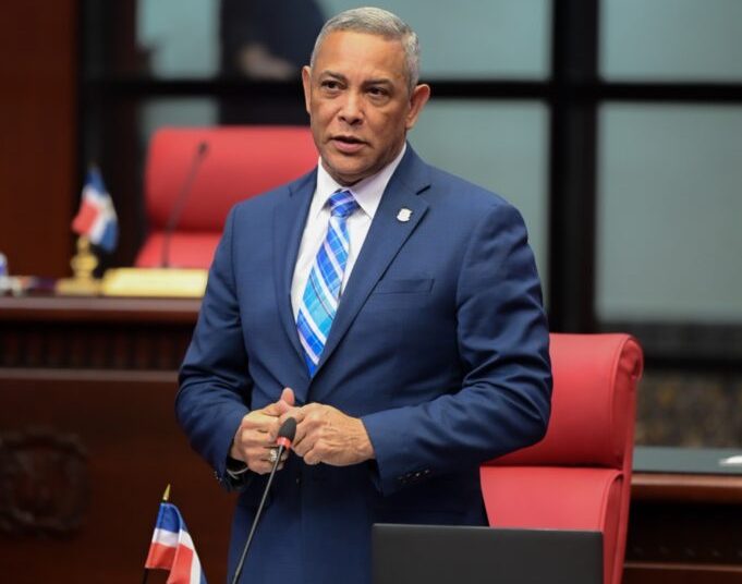 Franklin Romero: “La violencia social no es responsabilidad exclusiva de la Policía Nacional”