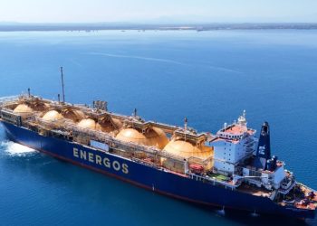 Llega a Montecristi unidad flotante para almacenar gas licuado que alimentará planta de 412 megavatios