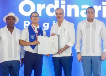 Más de mil jóvenes se gradúan del programa Oportunidad 14-24