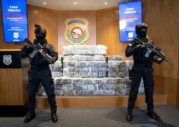 Incautan 448 paquetes de presunta cocaína en Baní