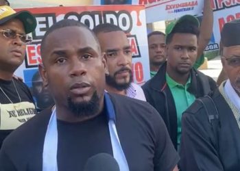 Víctima de agresión denuncia amenazas; audiencia fue aplazada para el 8 de octubre