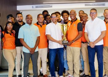 Wellington Arnaud y Rafael Uribe encabezan recibimiento a Trenes del Este