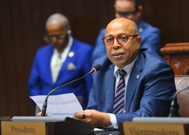 Diputados dejan sobre la mesa para la próxima sesión la interpelación a Marranzini por apagones