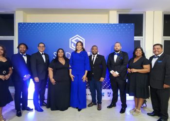 Amelia Reyes se juramenta como presidenta de SODOMEDI junto a su nueva directiva