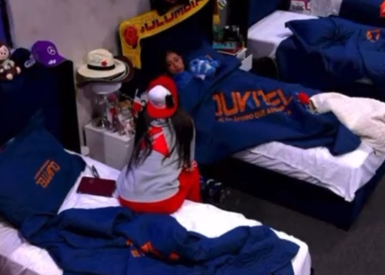 La Gigi consuela a Karola tras su cita romántica con Dotol Nastra