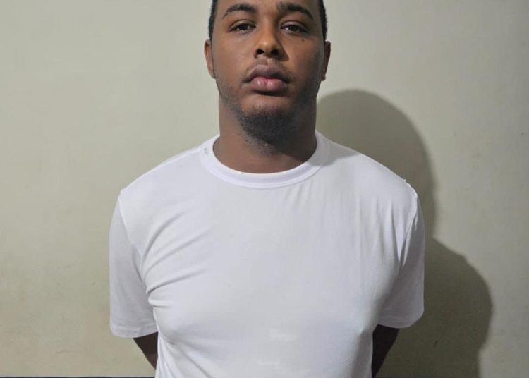 Apresan en Santiago a estafador de más de 10 personas con falsas promesas de visas y empleos en EE. UU.