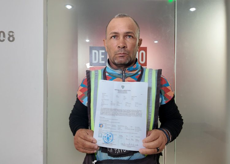 Hombre denuncia robo de motocicleta y falta de acción por parte de las autoridades