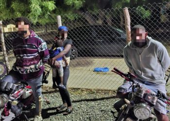 DGM detiene a dos dominicanos sorprendidos traficando indocumentados