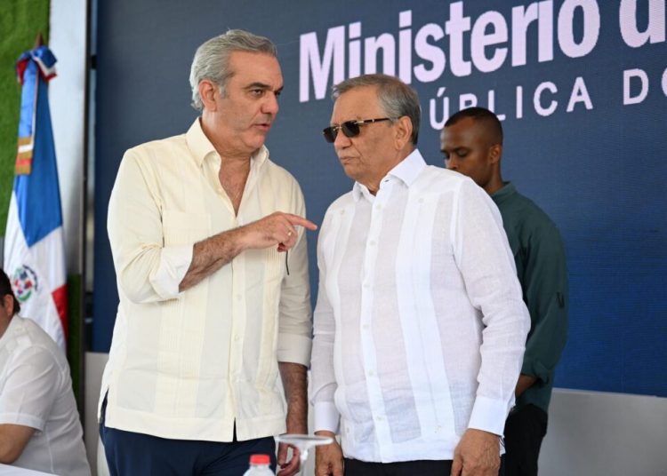 Ejecutivo de Banreservas acompaña al presidente Abinader en inauguraciones en Puerto Plata