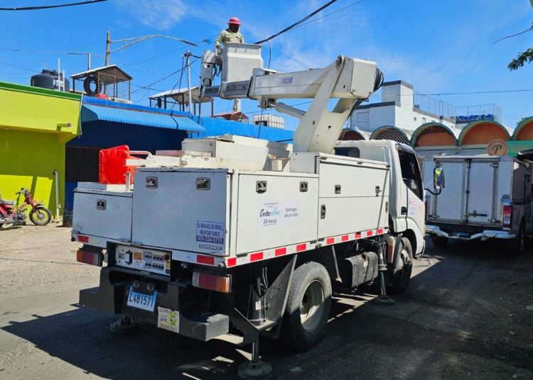 EDENORTE desmantela conexiones eléctricas ilegales en Santiago con pérdidas anuales estimadas en RD$1.9 millones