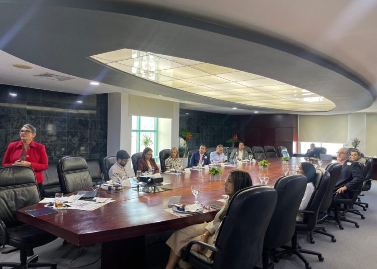 Tobías Crespo acusa al gobierno del caos en el tránsito vehicular