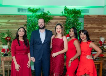 Hotel W&P Santo Domingo presenta su tradicional evento corporativo navideño e inaugura nuevo espacio “El Jardín”