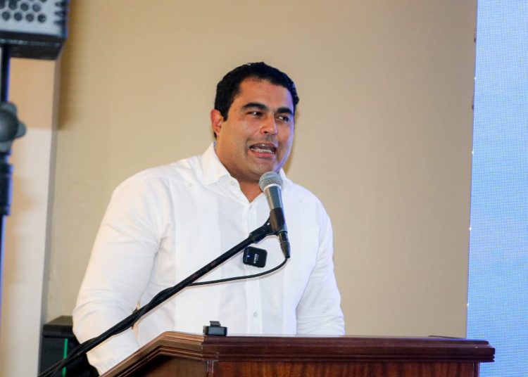 Carlos de Jesús realiza multitudinario encuentro, «Por el futuro de Santo Domingo Este»