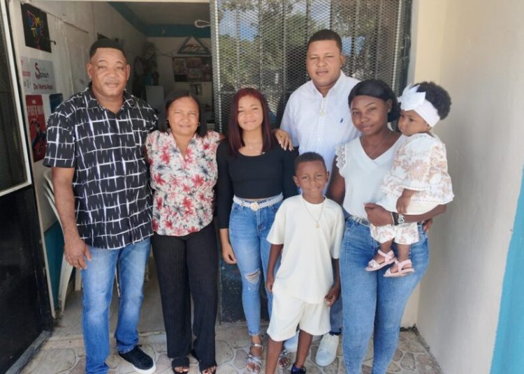 Familia de Luise expresa el orgullo que siente por él previo a la final de La Casa de Alofoke