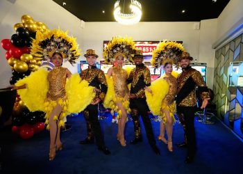 Casino Platino celebra noveno aniversario con una noche de oro llena de premios, glamour y entretenimiento