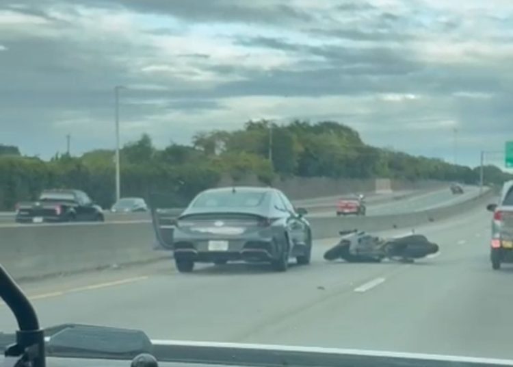 Reportan accidente entre motocicleta y carro en Norfolk-Virginia Beach