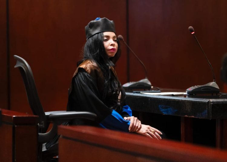 Procuradora ordena investigación sobre muerte de cinco hombres en enfrentamiento con la Policía en Santiago