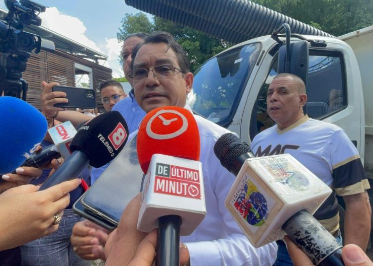 Médicos y funcionarios del Hospital Cabral y Báez bajo investigación por escándalo en Senasa