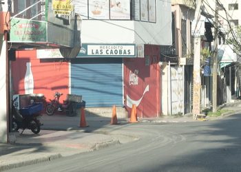 Apagones de hasta ocho horas desesperan a residentes de Santo Domingo Oeste