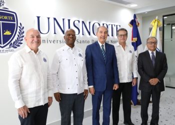 García Fermín reafirma compromiso con la educación superior durante visita a Unisnorte
