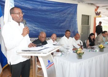 UTECT lanza proyecto de titulación para mil familias de Palo Verde, Montecristi