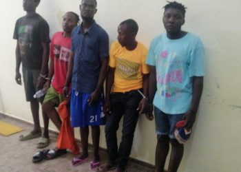 Ejército ocupa motocicletas y detiene a cinco nacionales haitianos en Palo Verde, Montecristi