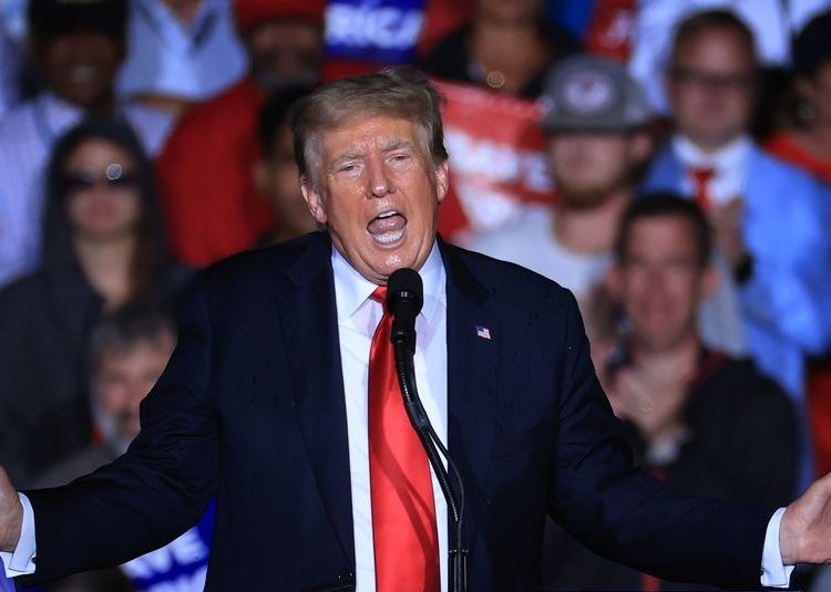 Trump llega a la residencia de campo de Starmer para una reunión bilateral