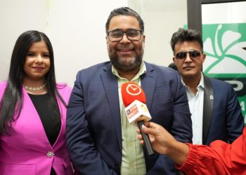 Exsenador de SC asegura «apagones, corrupción y alto costo de la vida son falta de planificación y gerencia»