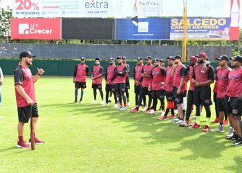 Gigantes del Cibao inician sus entrenamientos con 45 jugadores