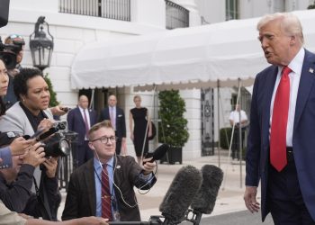 Trump lanza una advertencia a Rusia