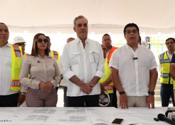 Presidente Abinader supervisa avances ampliación del Acueducto Barrera de Salinidad en SDE y SDN