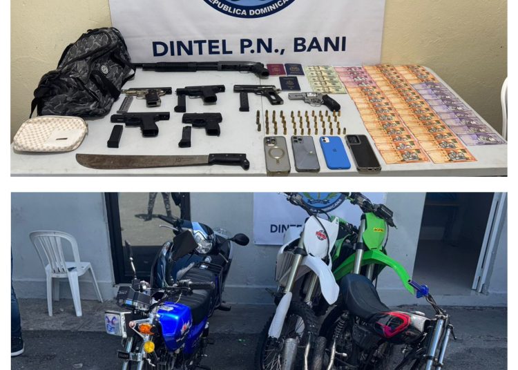 Policía y MP ocupan armas de fuego, motocicletas y dinero en tres allanamientos realizados por DINTEL en Baní