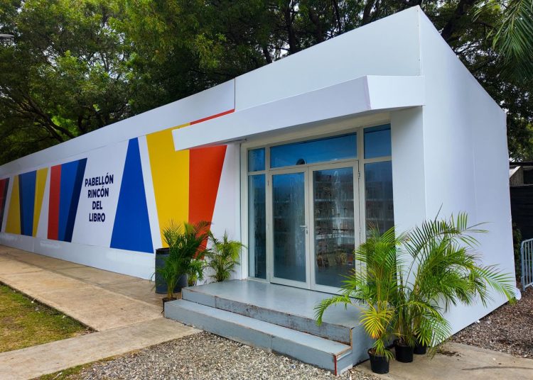 Feria del Libro Santo Domingo 2025 abre esta noche con acto inaugural en el Teatro Nacional