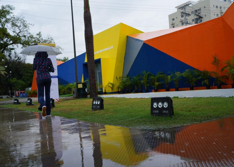 Feria del Libro suspende actividades de hoy por mal tiempo