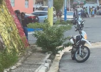 Policía despliega amplio operativo en Guachupita para capturar a presuntos homicidas