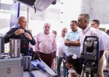 Servicio Geológico Nacional presenta Laboratorio Móvil de Geofísica de Vanguardia