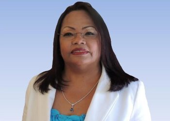 Exdiputada Servia Iris Familia llama a tomar conciencia sobre el manejo de la basura