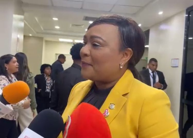 Senadores invitan a Santiago Matías para dar su opinión sobre proyecto de Ley de Libertad de Expresión