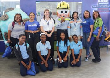 CUED auspicia charla sobre eficiencia energética en la Feria del Libro 2025