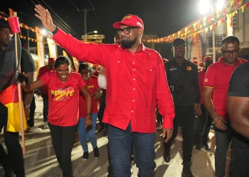 El partido gobernante de Guyana obtiene un amplio triunfo electoral, según datos parciales